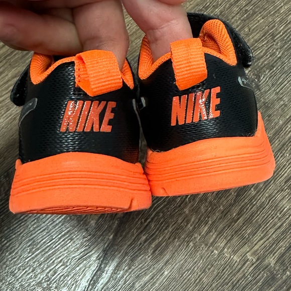 2c Nike - Picture 5 of 8